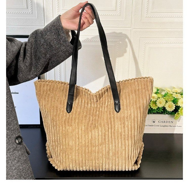 2024 Autumn/Winter new versatile corduroy single-shoulder bag, women's large-capacity tote bag, school-style corduroy class bag Specification drawing