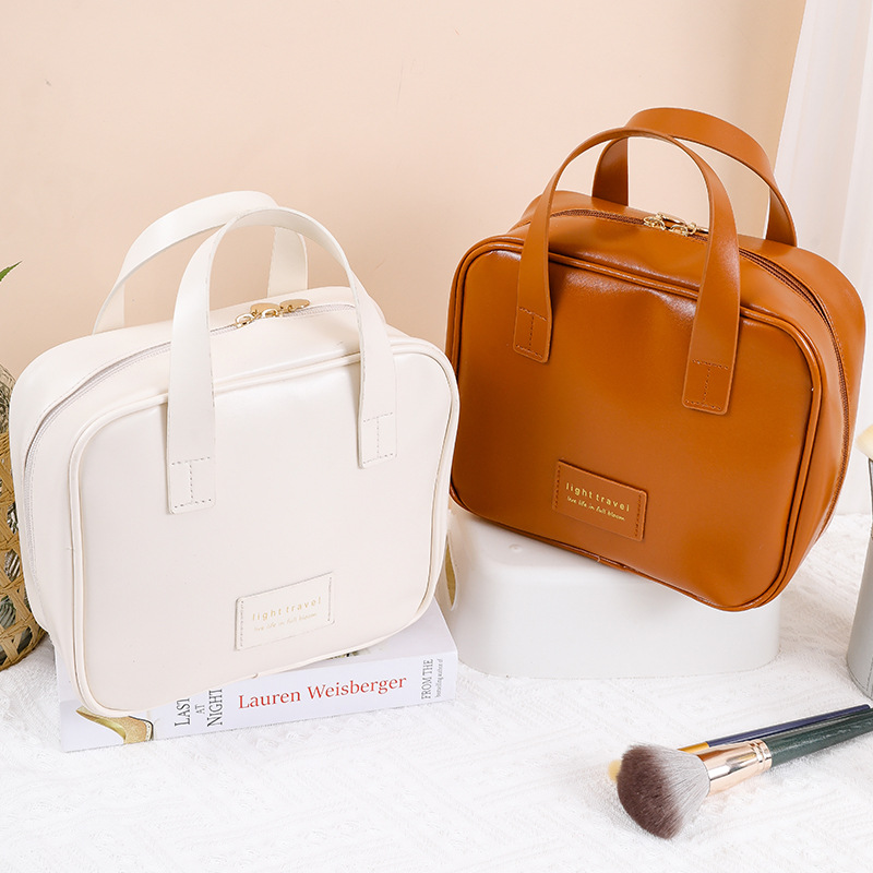 A popular leather shell makeup bag with a high level of appearance, portable lipstick and makeup brush storage bag, and a large-capacity waterproof storage bag Application Scenario