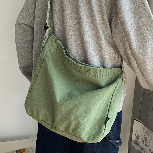 Large-capacity, laid-back, retro washed canvas single-shoulder bag, female Harajuku style student casual schoolbag, artistic shopping bag Specification drawing