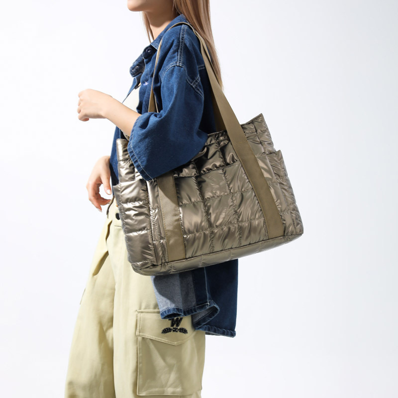 Cross-border stylish handbag, 2025 new style women's ins cotton jacket bag, trendy and fashionable embroidered thread large capacity single-shoulder bag Specification drawing