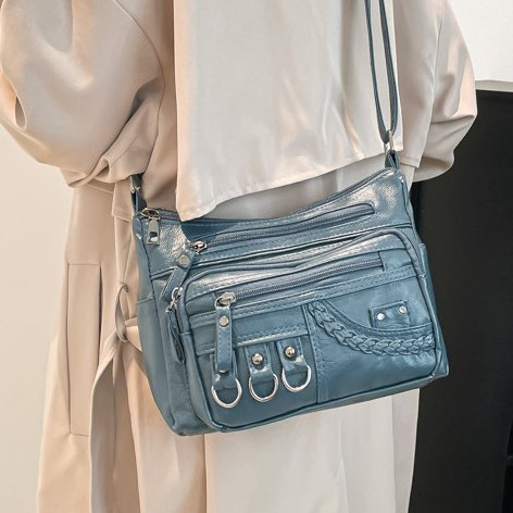 A new cross-border fashion large-space woven crossbody bag, a simple and elegant Korean version with multiple layers and a soft design sense Application Scenario