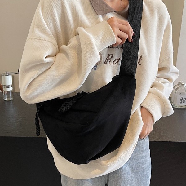 Korean autumn and winter retro niche dumpling bag 2024 new high-end texture crescent-shaped commuting single-shoulder crossbody bag Item Picture
