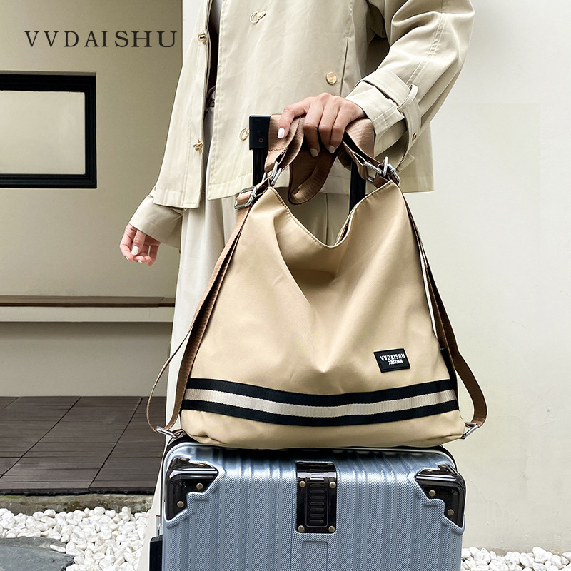 The manufacturer customizes a large-capacity single-shoulder bag for women, a new Oxford fabric backpack, a versatile and multi-functional mom bag for commuting Application Scenario