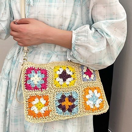 Cross-border fresh and simple knitted grandmother pattern crossbody straw woven bag, new color-blocking single-shoulder straw woven bag, women's beach bag full figure