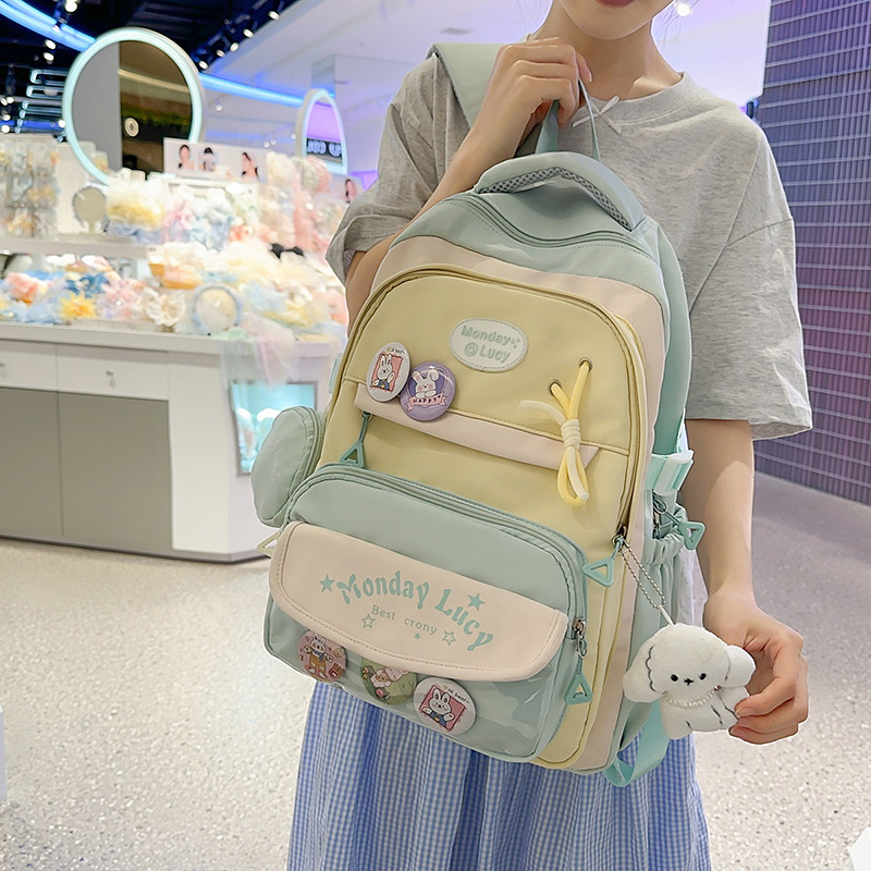 Junior high school student cat pain bag backpack, high school student large-capacity college backpack, cute girl student schoolbag Application Scenario