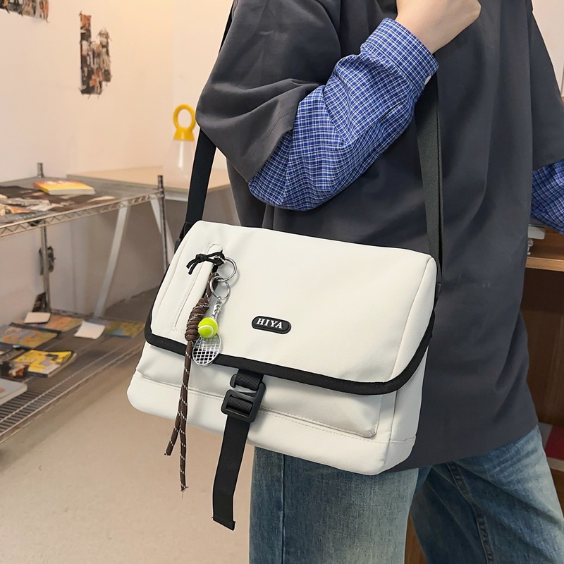 Japanese-style Instagram trendy men's crossbody bag, large-capacity casual workwear style couple single-shoulder bag, college student class postman bag details Picture