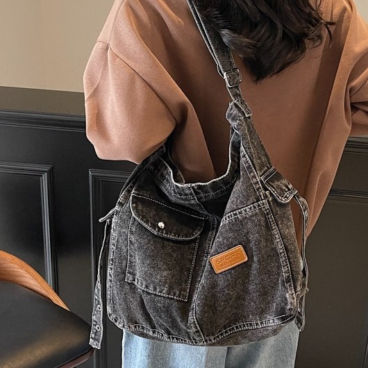 Denim single-shoulder bag for women 2025 new style, fashionable and versatile commuting bag, multi-functional large capacity crossbody bag details Picture