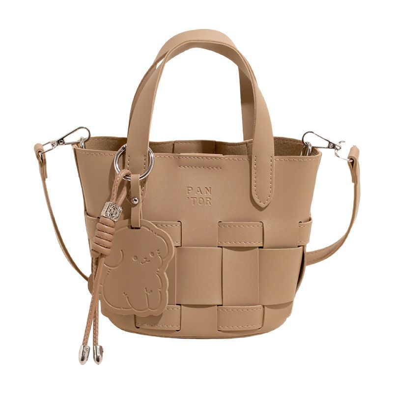 A high-end, light luxury, fashionable and versatile retro woven bucket bag for women, a new 2025 casual commuting single-shoulder crossbody bag Item Picture