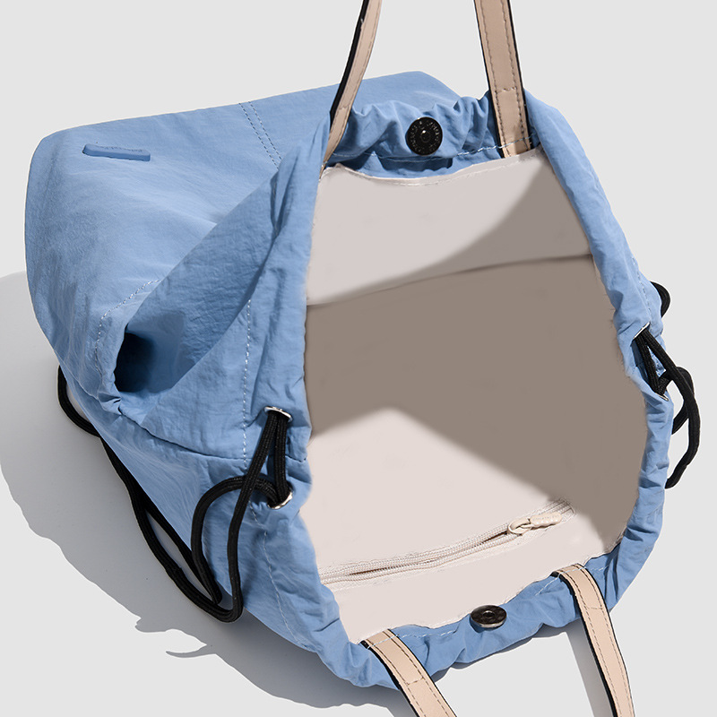 A new 2024 fashionable student backpack for women, a casual Korean-style backpack with drawstring pockets, and a travel bag Application Scenario