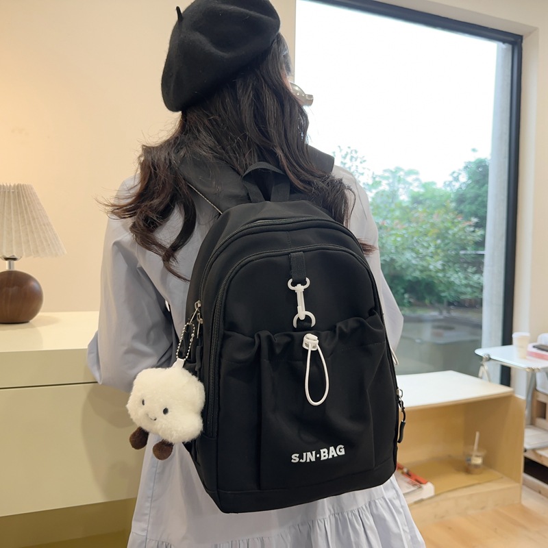 New Korean-style casual nylon 2025 backpack for cross-border use, high appearance level, trendy and fashionable female student schoolbag details Picture