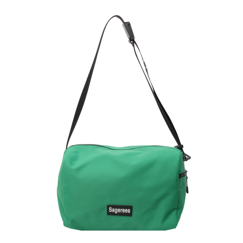 Casual large-capacity single-shoulder bag for women, new cross-border ins trendy pillow bag, lightweight outdoor sports crossbody bag Item Picture