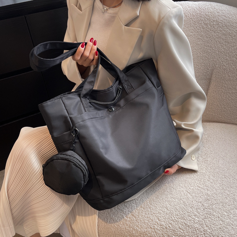 Korean retro and artistic style single-shoulder bag, large-capacity hand-held single-shoulder commuter bag, fashionable and casual tote bag for women Specification drawing