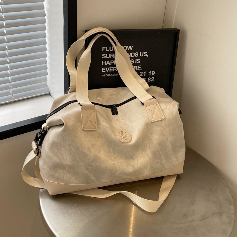Wholesale of fashionable PU texture yoga fitness bags, outdoor swimming training bags, Korean-style crossbody boarding travel bags full figure
