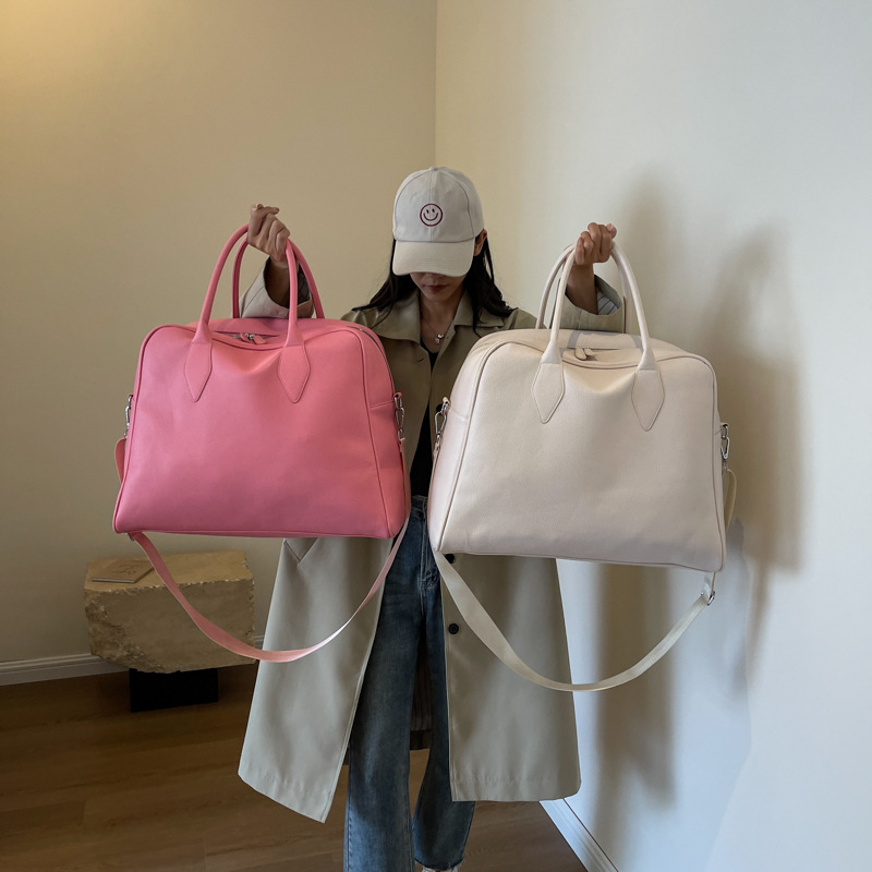 A new, fashionable and stylish solid-color Boston yoga fitness bag with a simple, large-capacity, lightweight and stylish Korean style Specification drawing