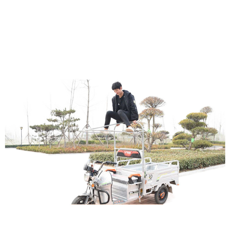 The electric tricycle carport, cab sunshade, front windshield cover, fully enclosed tarpaulin rainproof canopy Item Picture