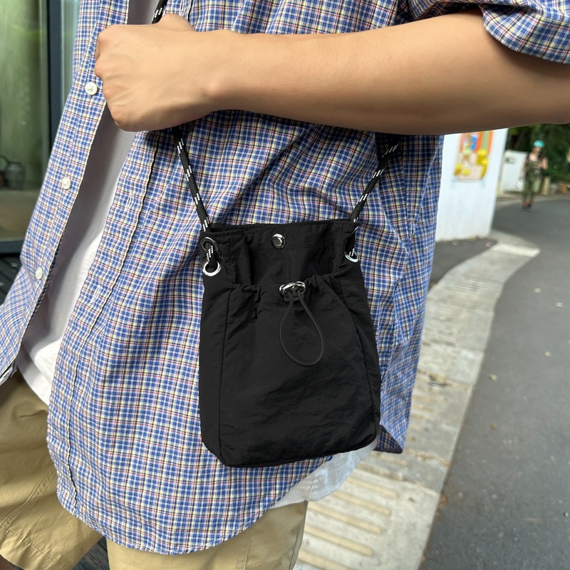 Summer lightweight canvas sports crossbody bag, mini small bag, new nylon single-shoulder mobile phone case for women details Picture