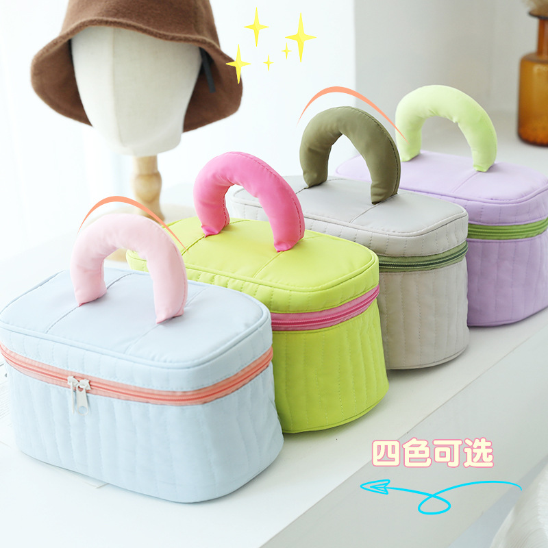 Wholesale of InS-style high-appearation-level cosmetic bags, large-capacity high-end waterproof toiletry bags, and portable travel storage bags full figure