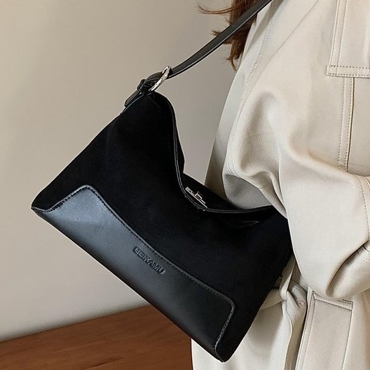 A new high-quality tote bag for autumn and winter, a large-capacity single-shoulder underarm handbag for commuting, and a versatile women's crossbody bag details Picture