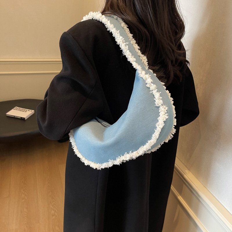 Cross-border 2024 Autumn/Winter New casual retro dumpling bag, fashionable underarm bag, commuter single-shoulder crossbody women's bag details Picture