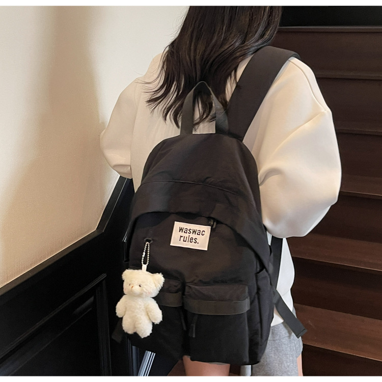 A new, stylish and versatile summer backpack with a high level of appearance for female college students in 2025. It's a color-block backpack Application Scenario