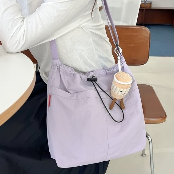 Casual large bag for women, 2024 new style, fashionable and beautiful single-shoulder bag, student large capacity tote bag, personalized crossbody bag details Picture