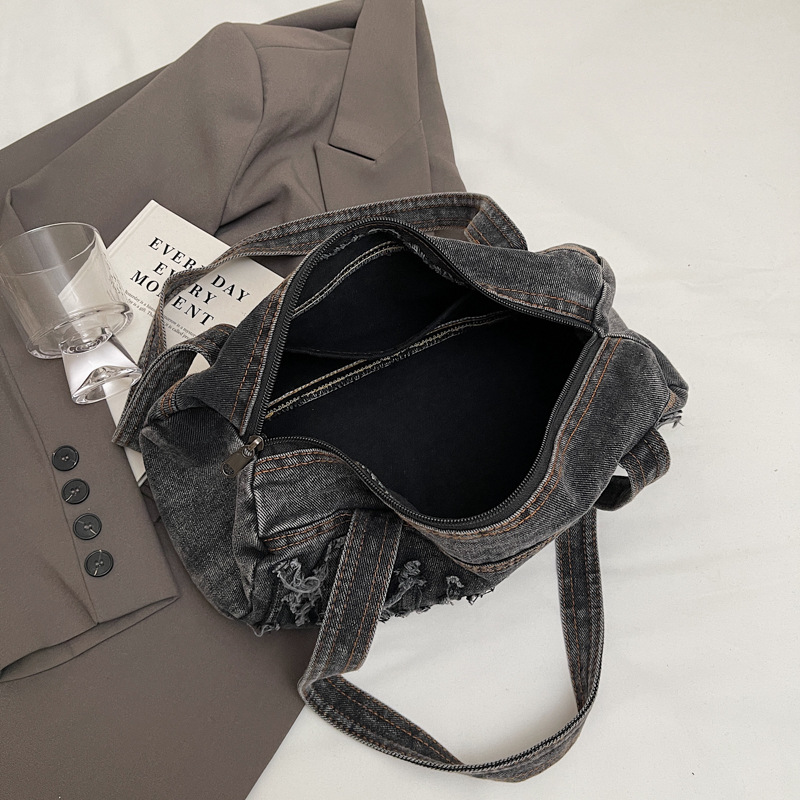 Denim bag, fashionable large-capacity, stylish handbag, 2024 new trendy ins shoulder bag, elegant and casual underarm bag Specification drawing
