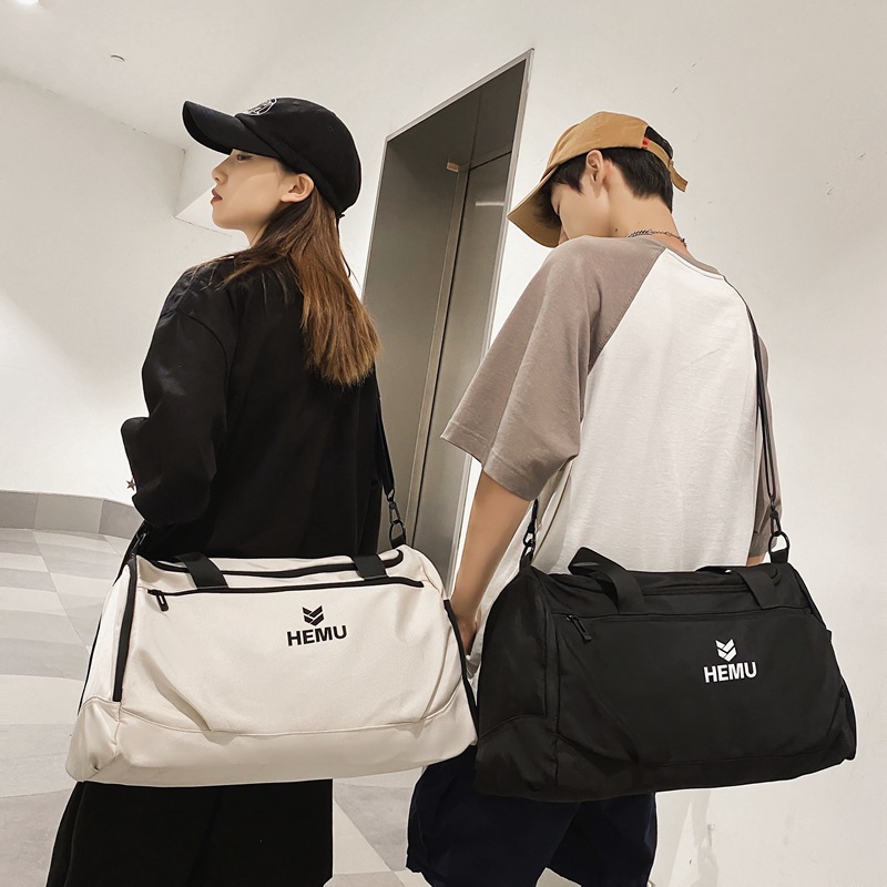 Couple's versatile sports and fitness bag, outdoor short distance nylon durable travel bag, large-capacity dry and wet separation storage bag full figure