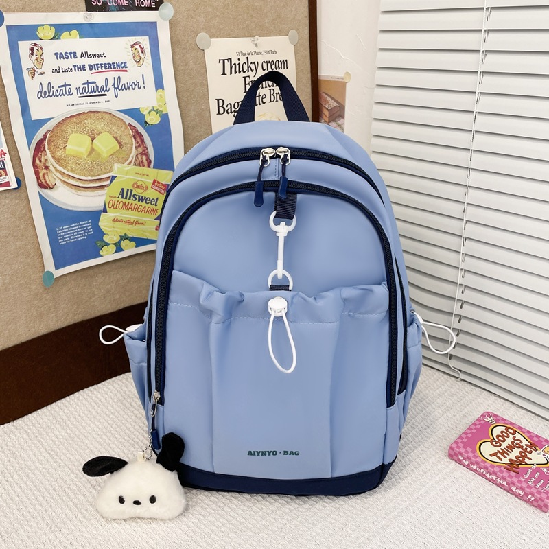New simple backpack travel and study bags for children in grades one, two and three to protect the spine and reduce the burden Application Scenario