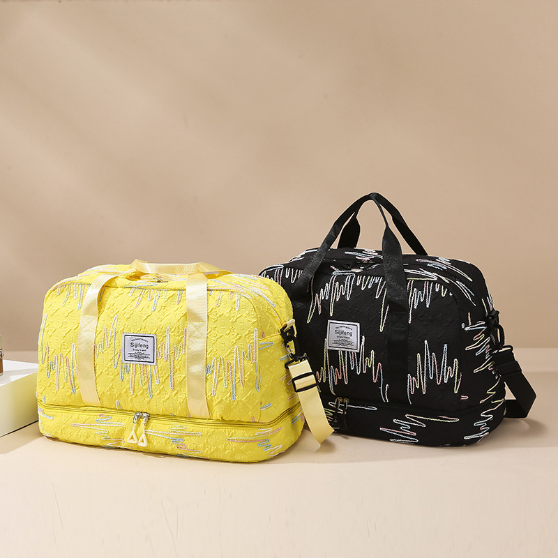 The new luggage bag has a large capacity and can be used to cover the handle of a suitcase, a handbag for short trips, and a lightweight storage bag for women full figure