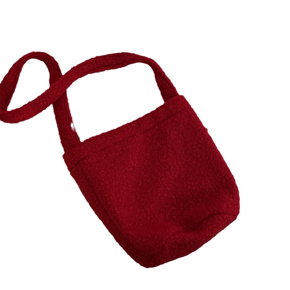 411123 Korean-style plush large-capacity bucket bag, student bag, autumn and winter commuter bag, casual crossbody single-shoulder bag Item Picture
