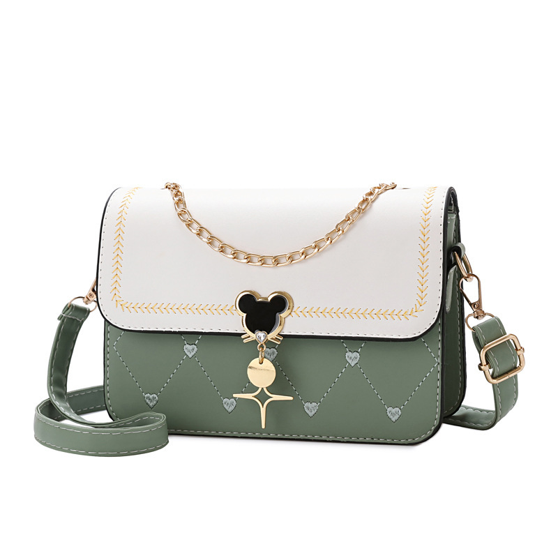 This small square bag is a trendy and versatile, niche, and girlish crossbody bag for women's autumn and winter. It's a fresh and simple single-shoulder bag Item Picture