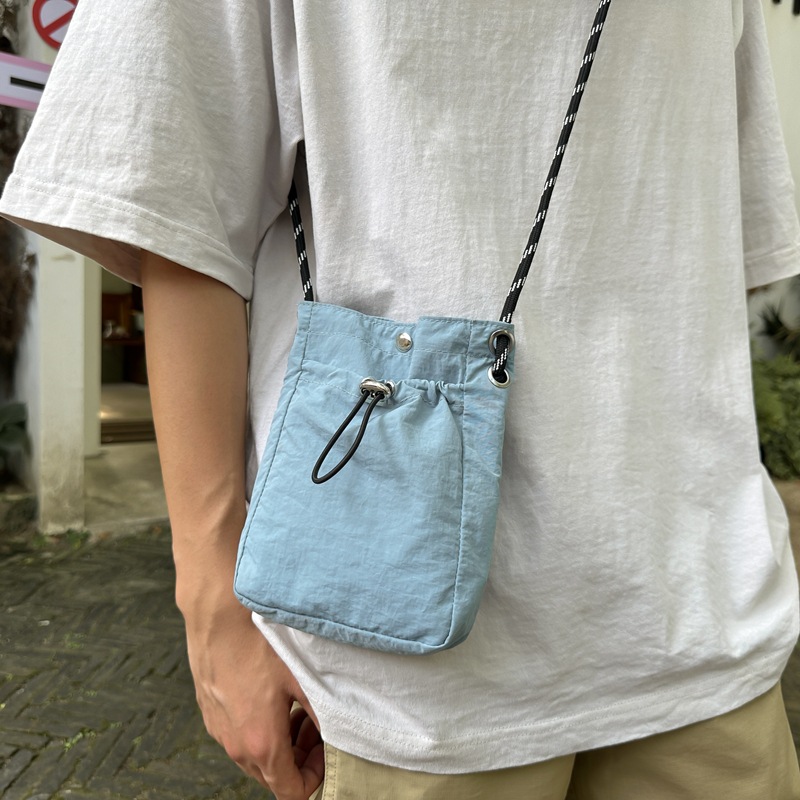 Summer lightweight canvas sports crossbody bag, mini small bag, new nylon single-shoulder mobile phone case for women Specification drawing