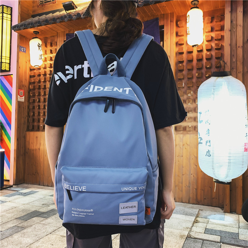 The Korean version of backpacks for junior and senior high school students is a trend. The Korean version of large-capacity travel bags and backpacks are super popular on Instagram Application Scenario