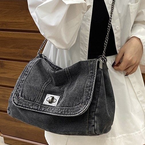 Denim bag for women 2025 Spring/Summer New fashion chain bag, large-capacity tote bag, single-shoulder crossbody bag, cross-border Application Scenario