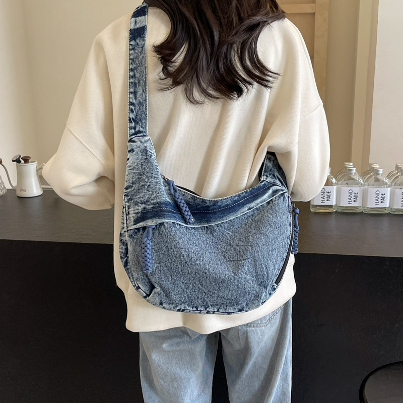 Japanese-style InS-style casual and versatile canvas bag, crossbody bag, large-capacity dumpling bag for female college students' commuting to class Specification drawing