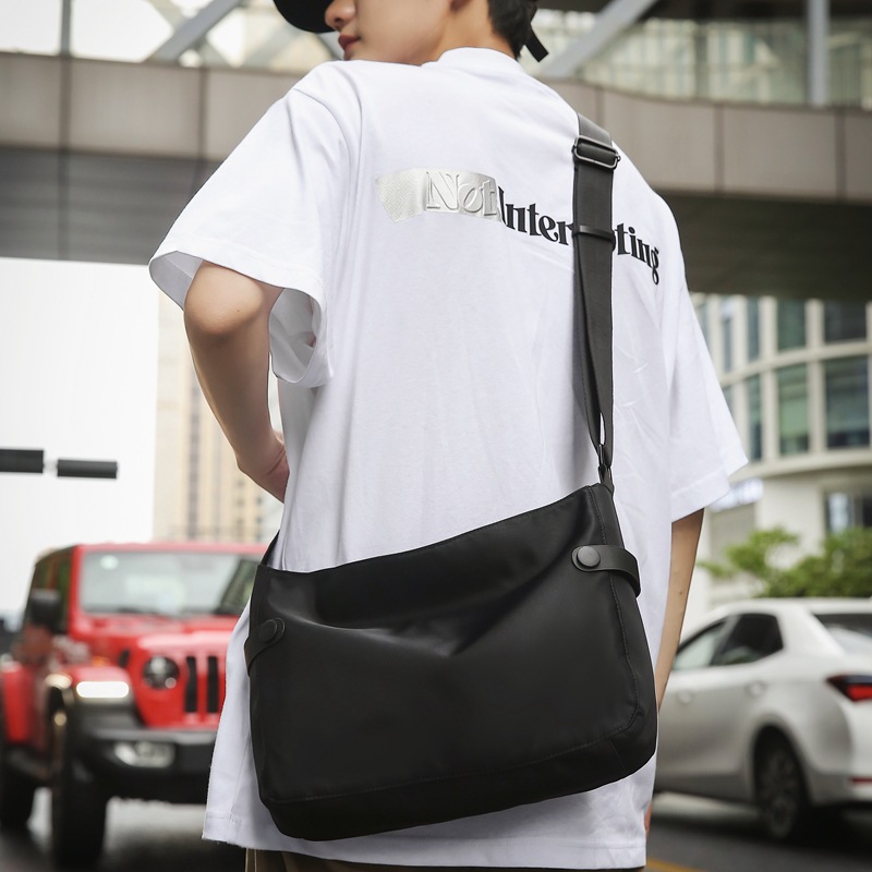 Korean version men's simple single-shoulder bag, crossbody small backpack, large-capacity class commuting casual messenger bag for male and female students full figure