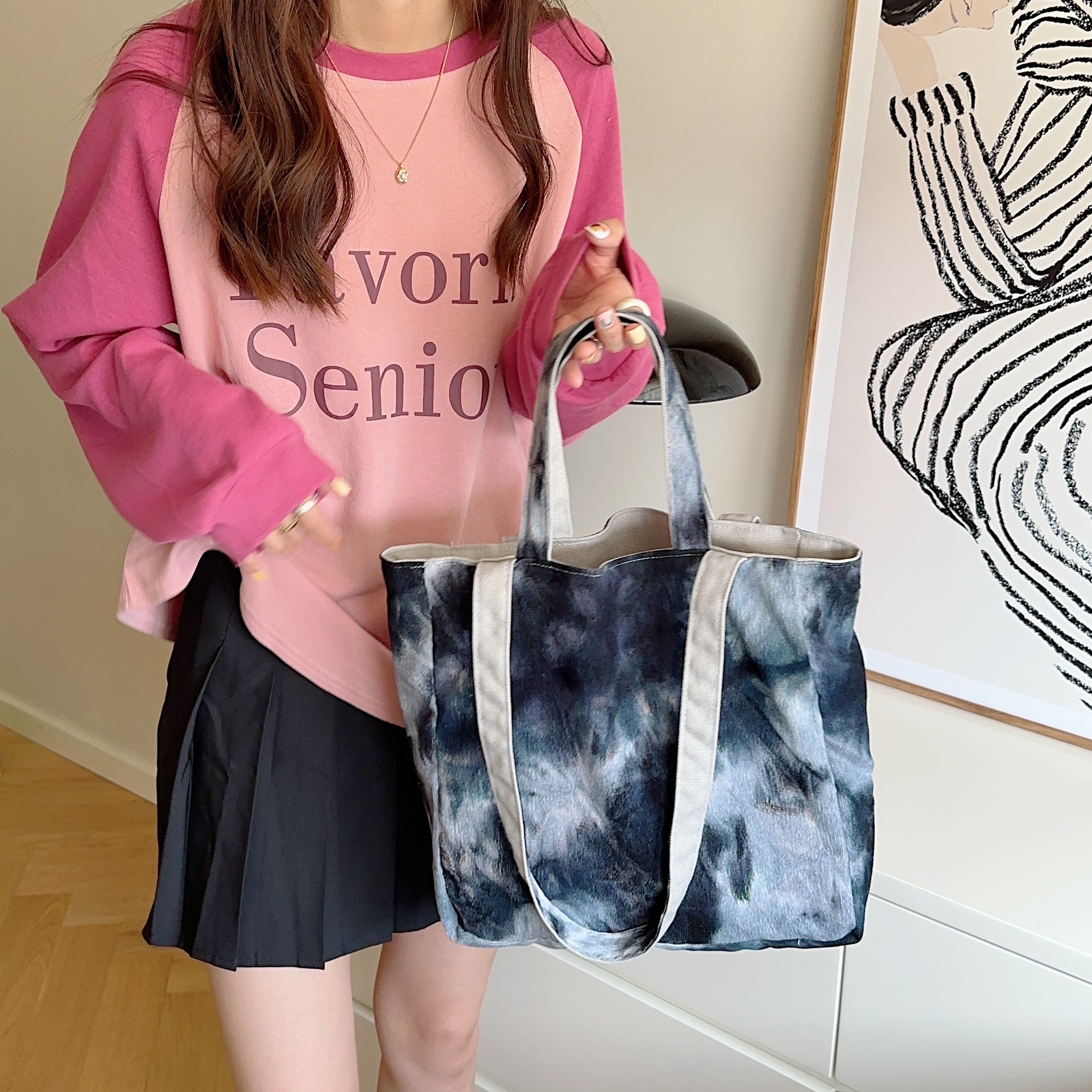 38172 Trendy tie-dyed corduroy solid color double-sided single-shoulder canvas bag for students and schoolbags, large-capacity dual-purpose for girls Application Scenario