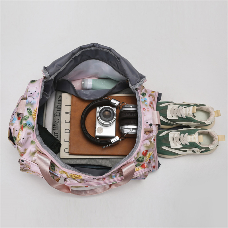 Cartoon-printed travel bag, women's lightweight hand-held short-distance luggage bag, water-resistant large-capacity sports, swimming and fitness bag Application Scenario