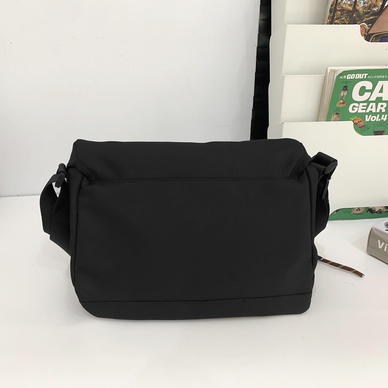 Japanese-style Instagram trendy men's crossbody bag, large-capacity casual workwear style couple single-shoulder bag, college student class postman bag Specification drawing