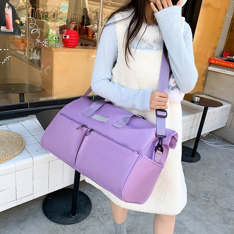 Travel bags for both men and women, hand-held sports and fitness bags, dry and wet separation luggage bags for short business trips, and bags for pregnant women waiting to give birth Specification drawing