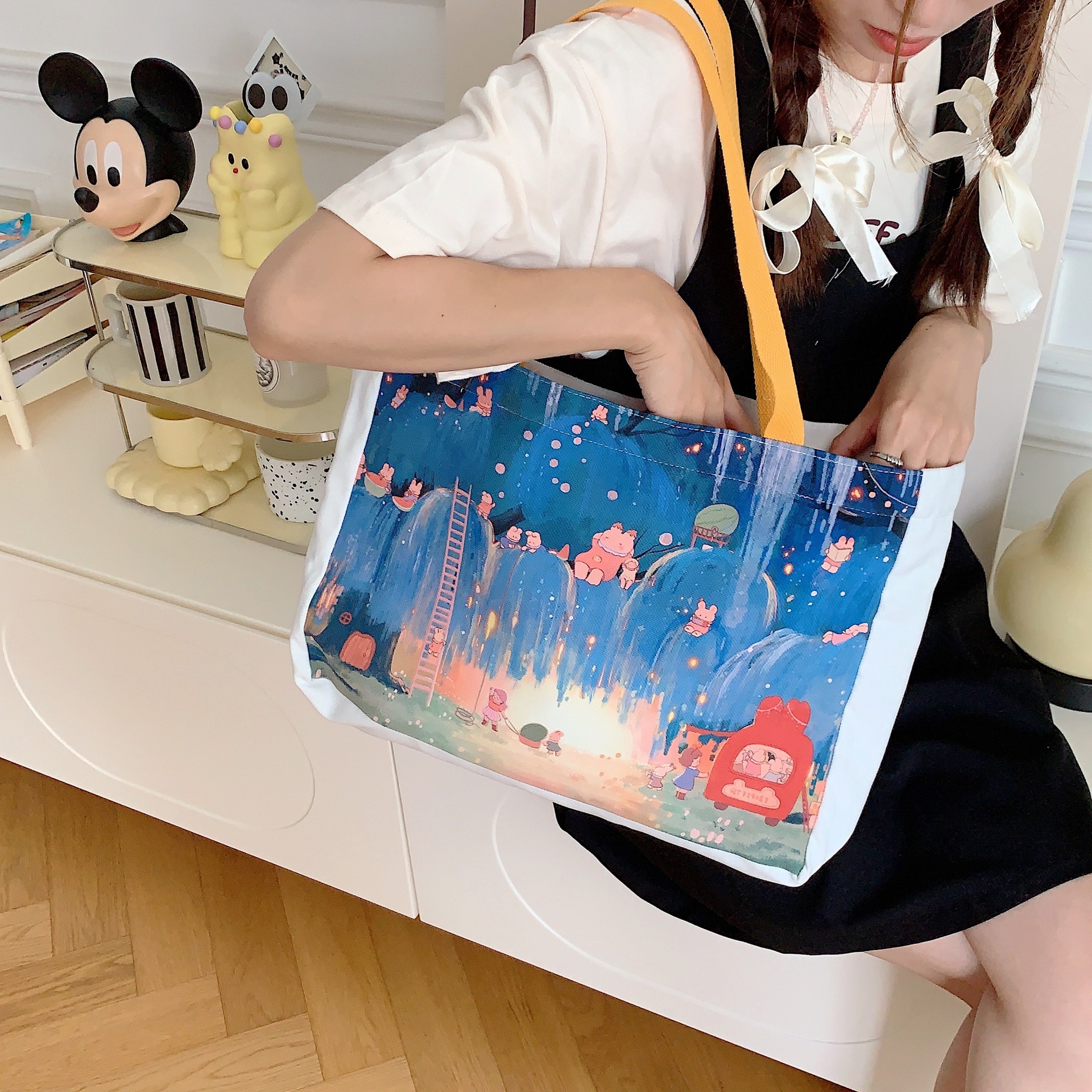 3852 Lady Canvas bag, large capacity, cute cartoon print, versatile shoulder bag, casual bag, simple tote bag details Picture