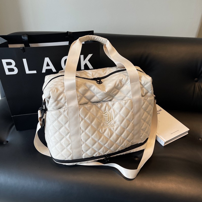 New lightweight and fashionable short-distance travel bag, women's hand-held dry and wet separation sports and fitness bag, Korean version crossbody luggage bag full figure