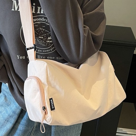 Large-capacity crossbody bags, women's fitness bags, travel and outdoor sports bags, luggage backpacks, large bags, travel bags, lightweight crossbody bags details Picture
