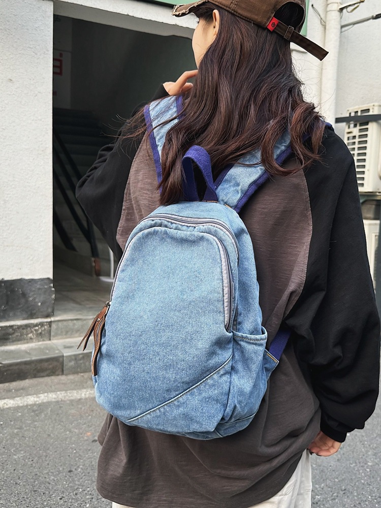 Washed denim canvas backpack for girls, high school and college students, large-capacity, retro, simple and casual computer backpack details Picture