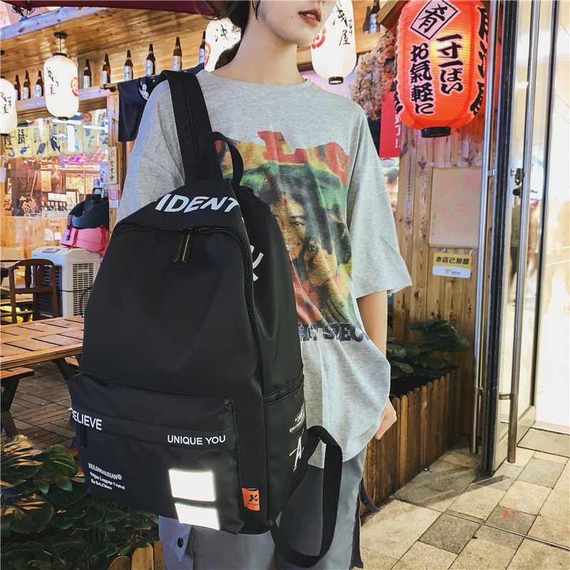 The Korean version of backpacks for junior and senior high school students is a trend. The Korean version of large-capacity travel bags and backpacks are super popular on Instagram Specification drawing