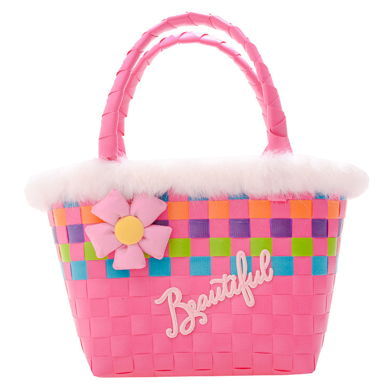 Woven basket handbag, straw woven checkered, fluffy children and girls pose, vegetable basket, snack bag, hand-held bag Item Picture