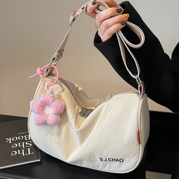 Casual crossbody large-capacity bag for women, 2024 new style shoulder strap fashionable underarm bag, trendy and versatile single-shoulder bag full figure