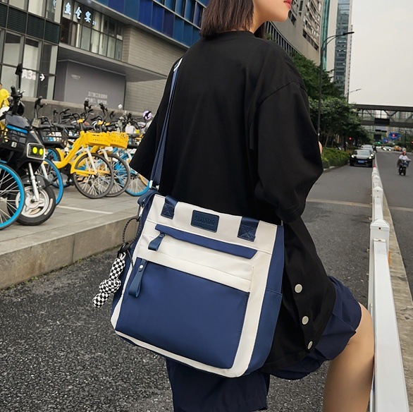 Japanese-style trendy and versatile single-shoulder bag, female college student commuting backpack for classes, large-capacity hand-held tutorial bag, crossbody bag full figure