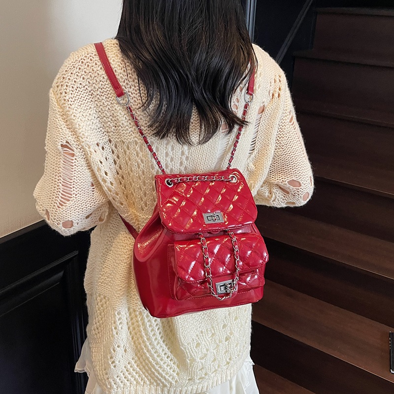 Cross-border Xiaoxiangfeng diamond-shaped embroidery thread Women's Backpack 2025 New Style Personalized chain Backpack Fashionable travel Schoolbag Specification drawing