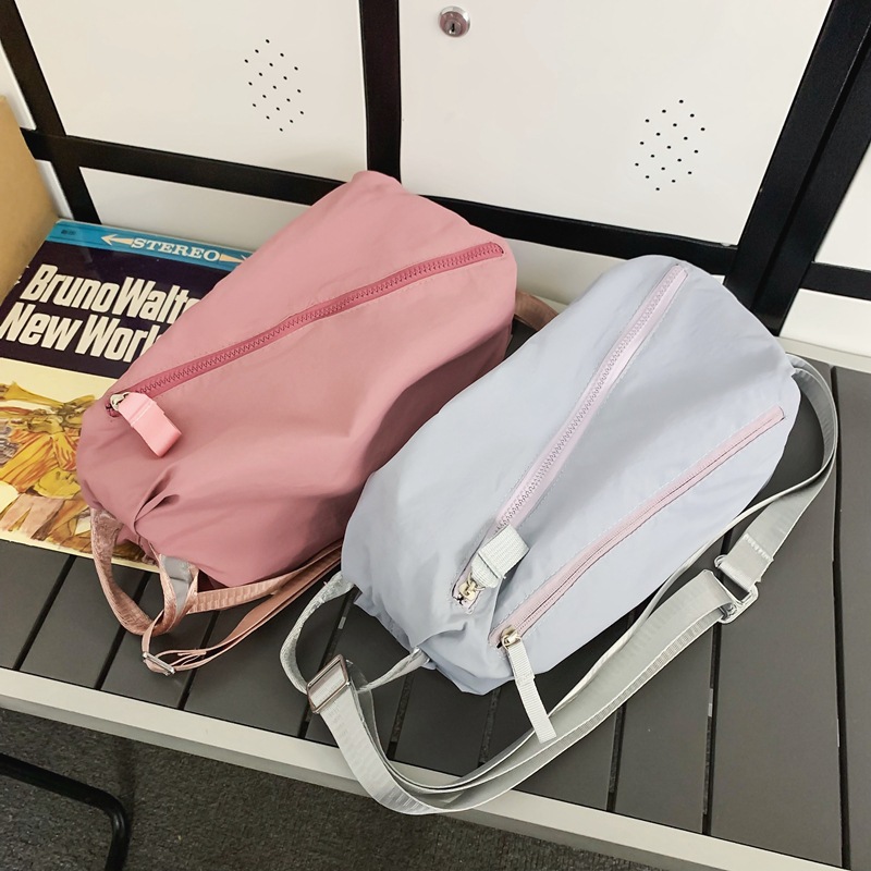 Multi-functional single-shoulder chest bag, fitness backpack, waterproof yoga bag, sports crossbody bag, large-capacity cycling class bag full figure